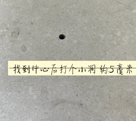 山西瓷砖空鼓维修公司专业解答在瓷砖铺贴过程中，如果砂料搅拌不均匀，将会带来以下问题