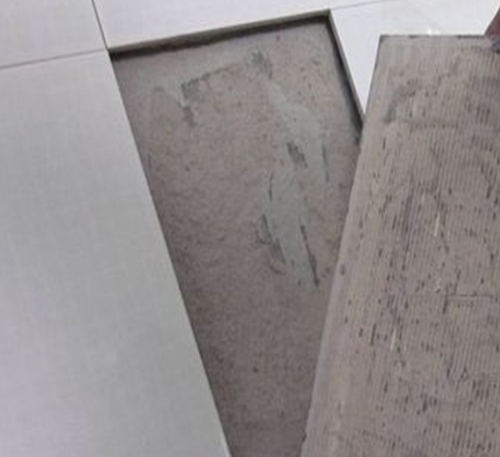 山西瓷砖空鼓维修公司分享瓷砖铺贴时如果打浆（即涂抹在瓷砖背面和基层上的砂浆或瓷砖胶）过少，会带来以下问题